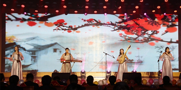 11、股份公司樂器演奏.jpg